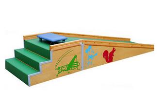 訓(xùn)練滑梯KD-HTI